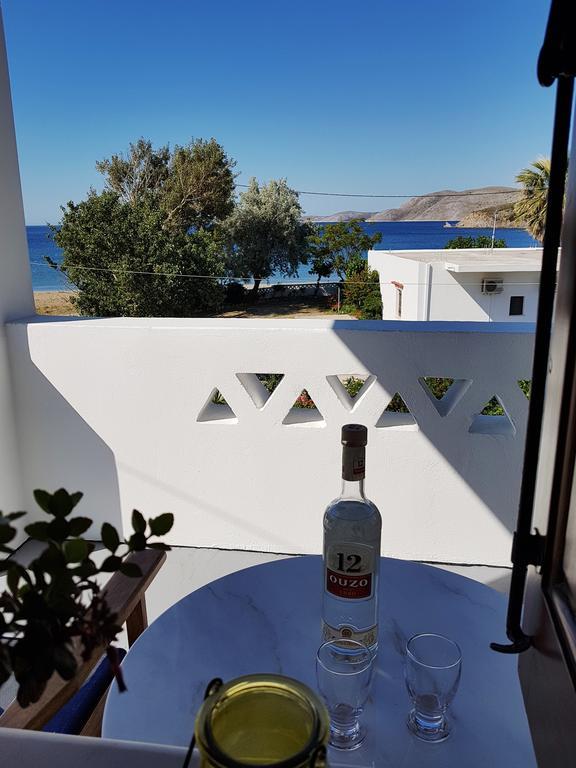 Theo'S Vacation Home 스키로스 외부 사진